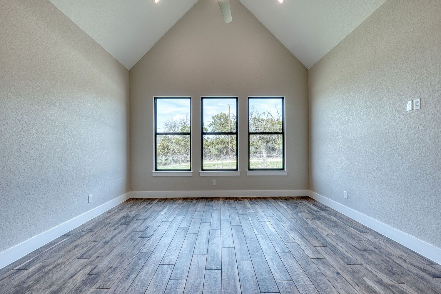 3 bedroom, 3½ baths, Boerne Texas home