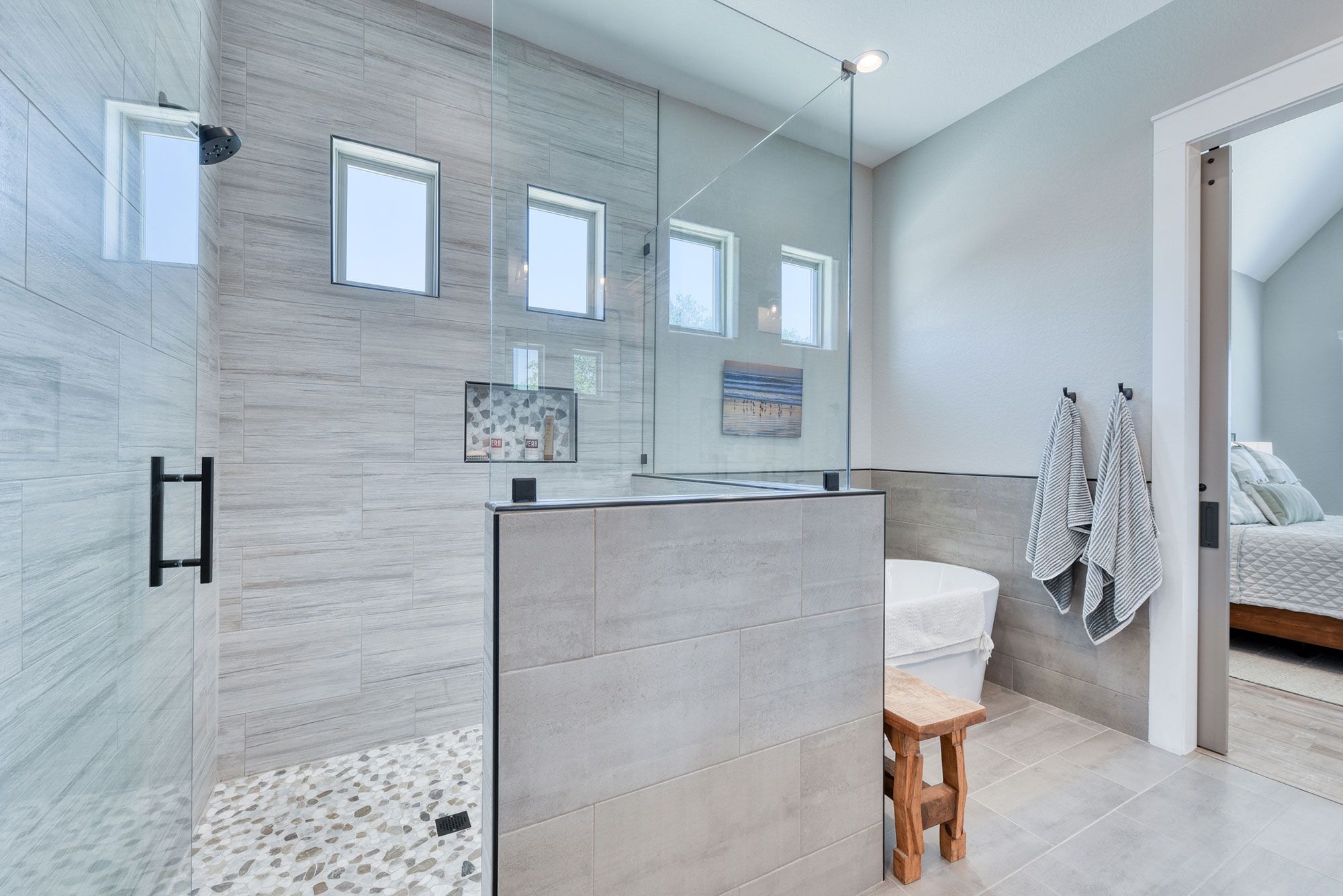 3 bedrooms and 2 1/2 baths Hill Country home. Open floor plan. Breathtaking views. Kendalia, Texas