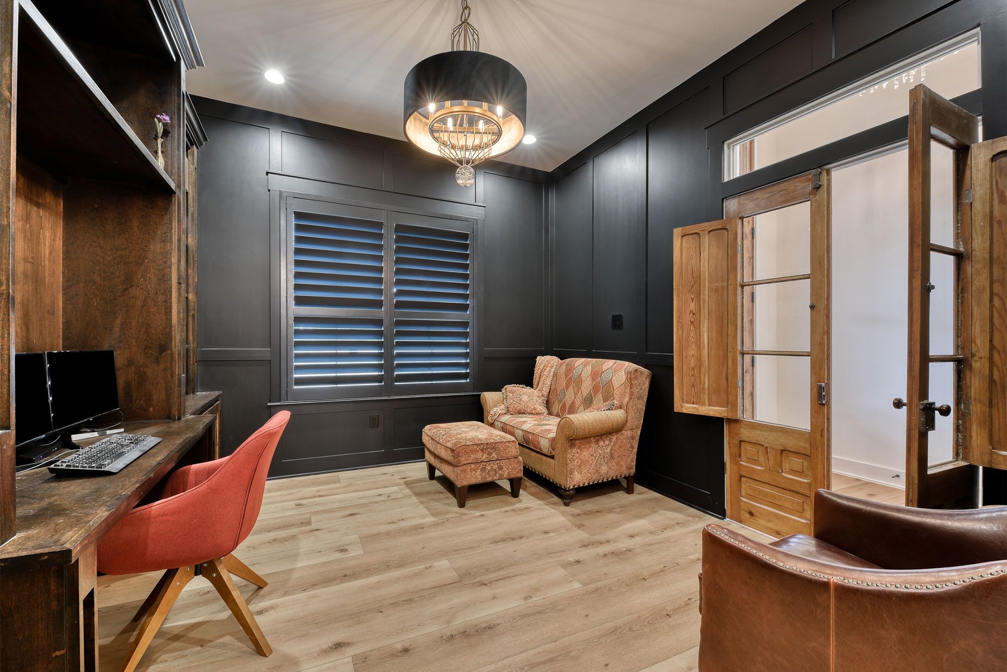 4 bedroom, 4 full bathrooms, 2 – ½ baths, 3 Car garage 1 study, Boerne Texas