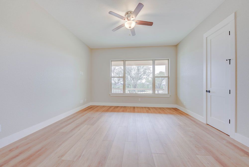 Contemporary farmhouse featuring 3 bedrooms, 2.5 baths in Blanco, TX