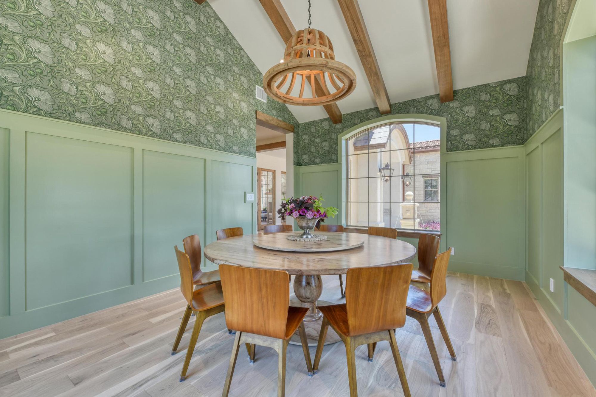 This gorgeous home has 7 bedrooms, 7 ensuite bathrooms, 2- ½ baths and a 4-car garage, Waring, Welfare, Texas