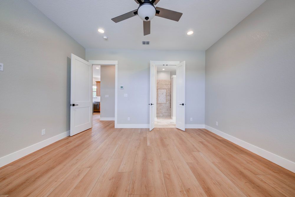 Contemporary farmhouse featuring 3 bedrooms, 2.5 baths in Blanco, TX