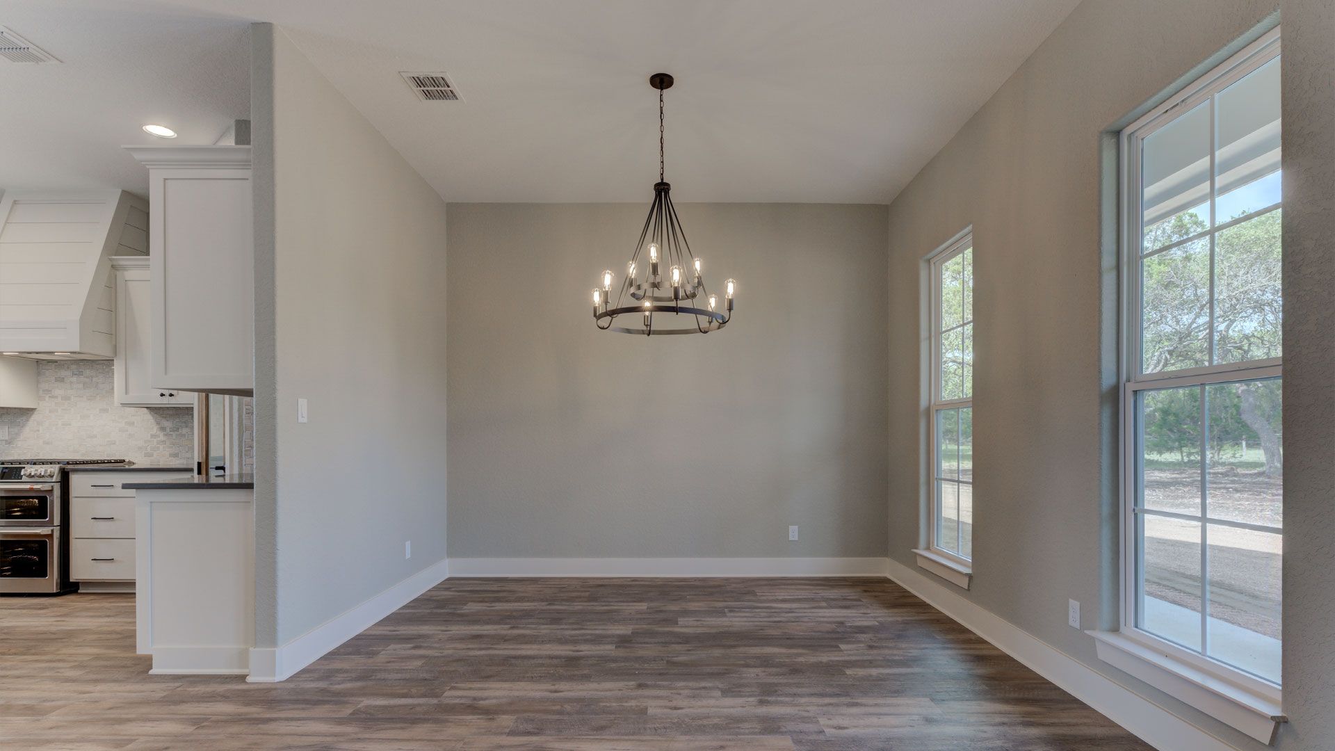 Kendalia Texas contemporary farmhouse features 5 bedrooms, 3.5 baths