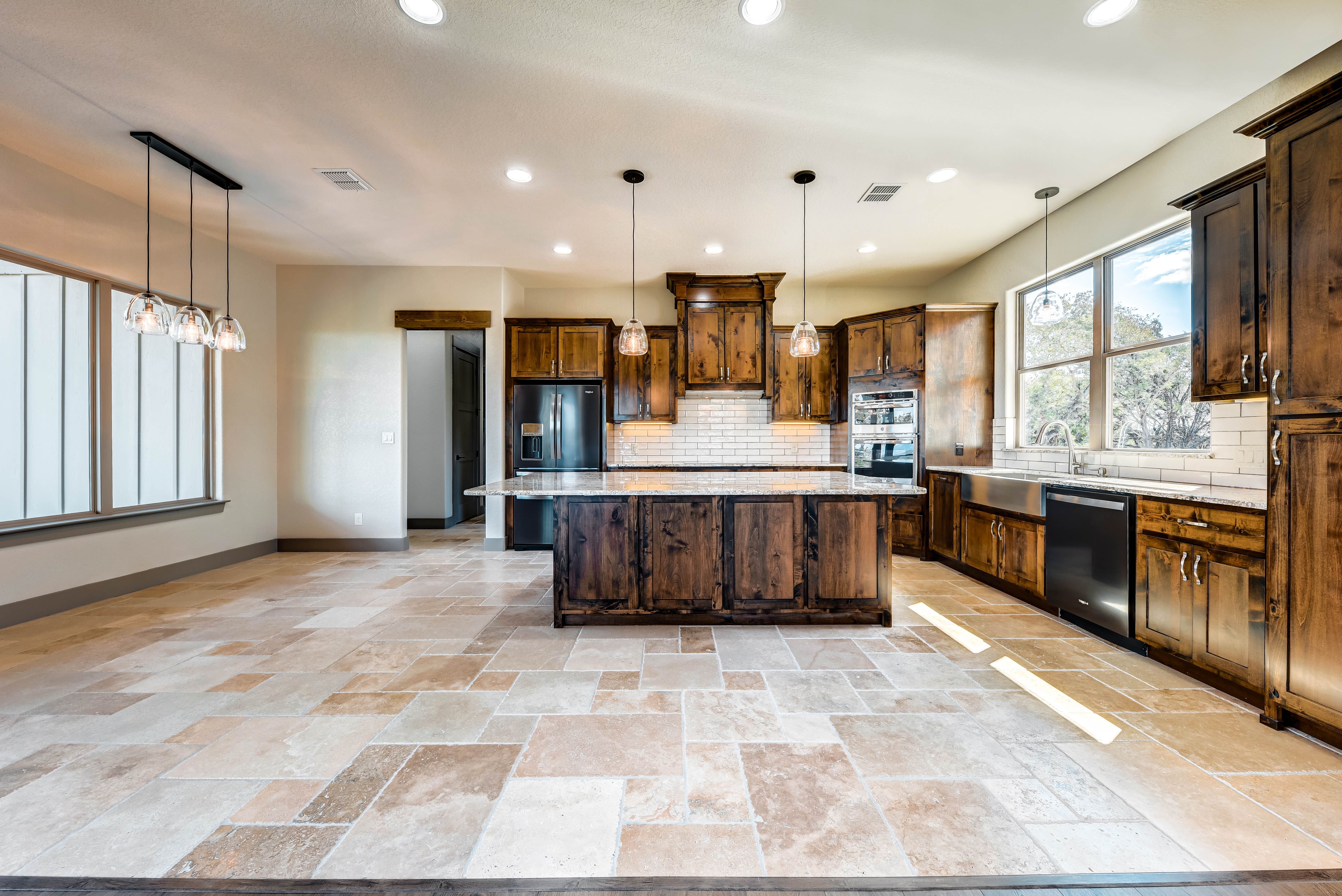 Canyon Lake contemporary farmhouse features 3 bedrooms, 2.5 baths