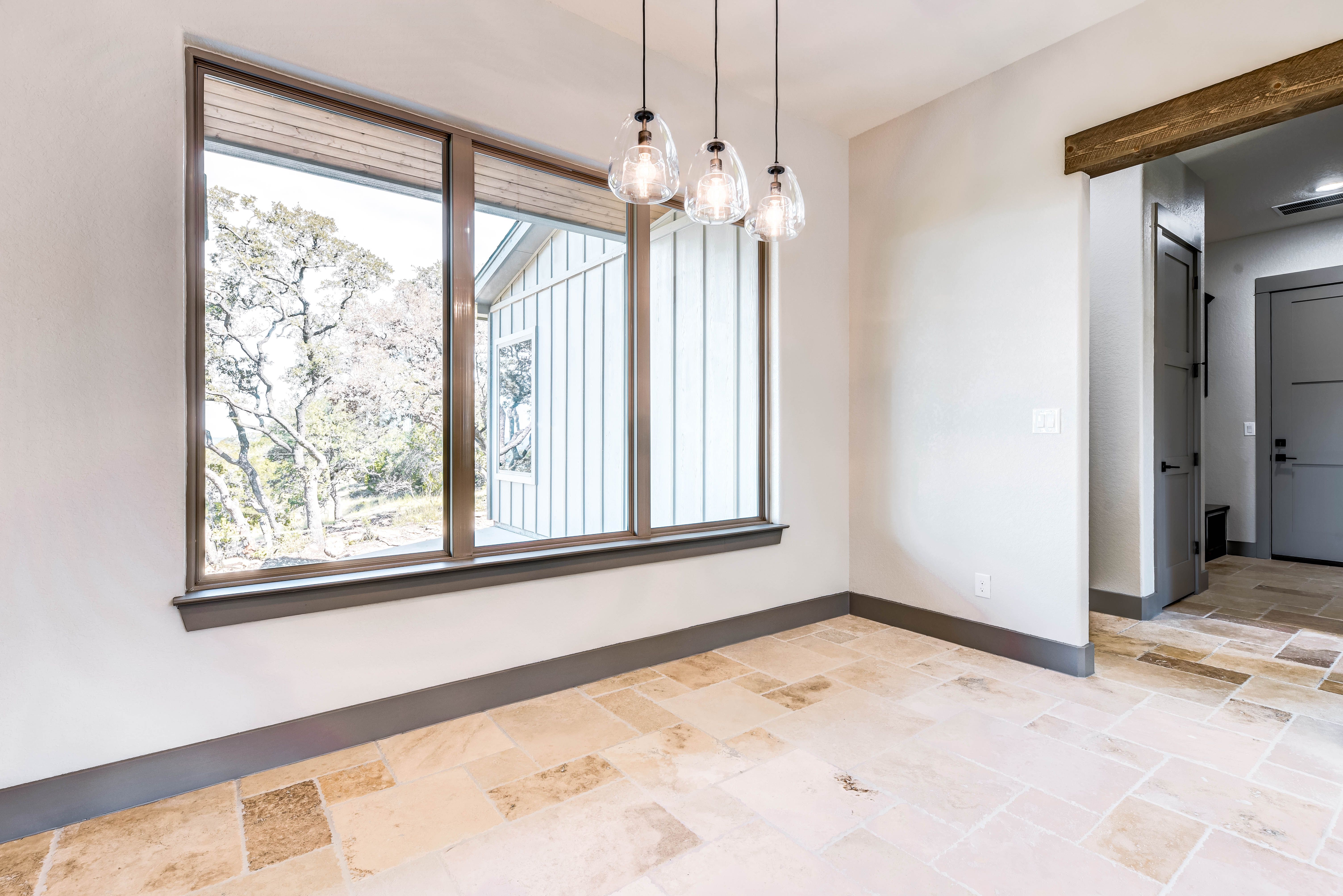 Canyon Lake contemporary farmhouse features 3 bedrooms, 2.5 baths